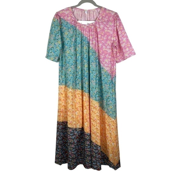 Made With Love Floral Pleated Flowy Midi Dress with Pockets Women's Small NEW - Picture 7 of 10